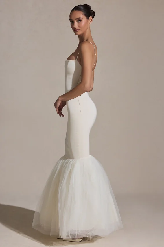 Adelpha Tulle Hem Fishtail Gown i elfenben Adelpha Tulle Hem Fishtail Gown i elfenben
