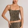 Ailany Modal-linne med rund hals i leopardmönster Ailany Modal-linne med rund hals i leopardmönster