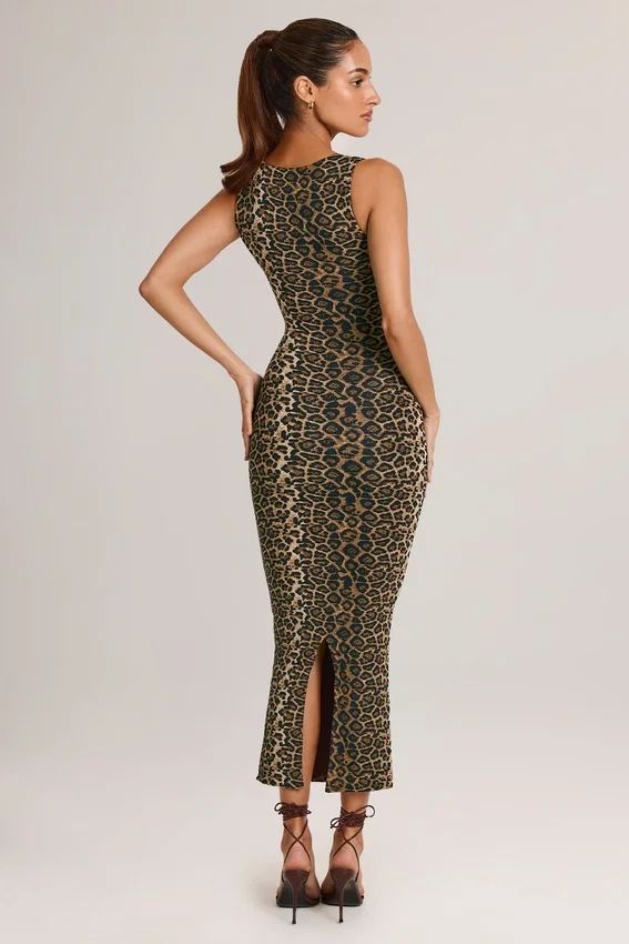 Ainslee Modal Bodycon-midiklänning med fyrkantig halsringning i leopardmönster Ainslee Modal Bodycon-midiklänning med fyrkantig halsringning i leopardmönster