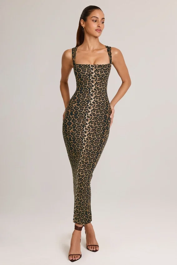 Ainslee Modal Bodycon-midiklänning med fyrkantig halsringning i leopardmönster Ainslee Modal Bodycon-midiklänning med fyrkantig halsringning i leopardmönster