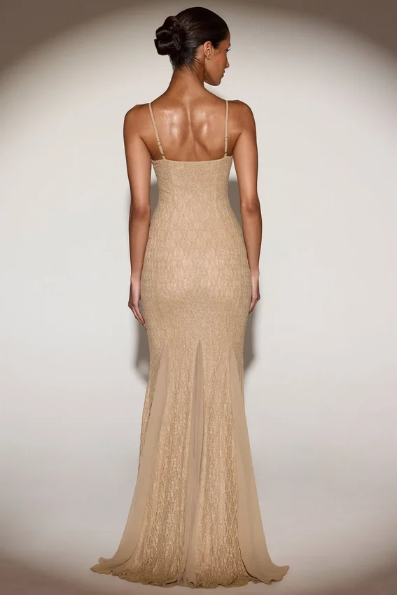Alabelle Metallic Lace Godet Fishtail Gown i guld Alabelle Metallic Lace Godet Fishtail Gown i guld
