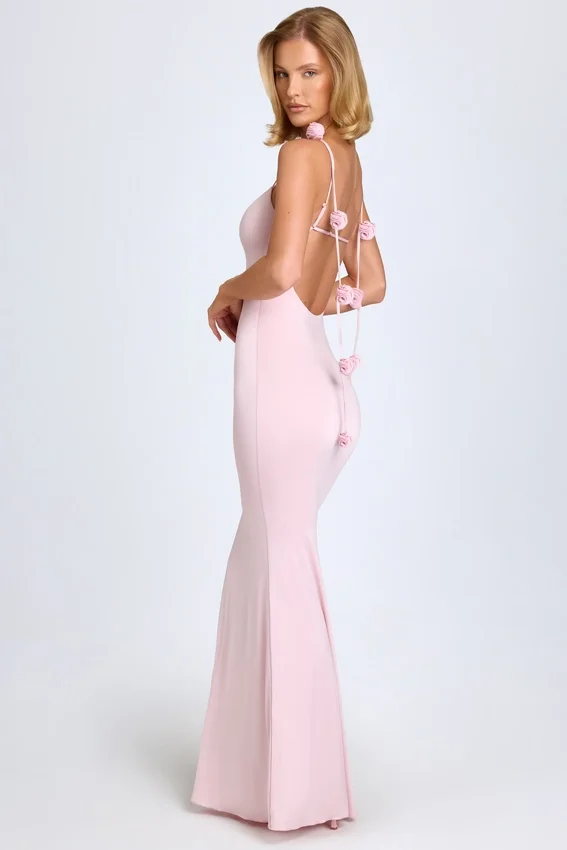Aldona Slinky Jersey-klänning med blommig applikation i färgen Blush Aldona Slinky Jersey-klänning med blommig applikation i färgen Blush