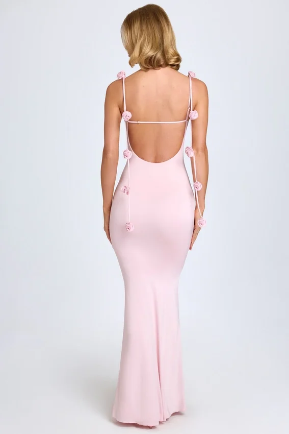 Aldona Slinky Jersey-klänning med blommig applikation i färgen Blush Aldona Slinky Jersey-klänning med blommig applikation i färgen Blush