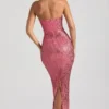 Amaya Embellished Strapless Bandeau Maxi Klänning i Watermelon Amaya Embellished Strapless Bandeau Maxi Klänning i Watermelon