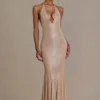 Ameline Premium Embellished Plunge-Neck Open-Back Gown i beige guld Ameline Premium Embellished Plunge-Neck Open-Back Gown i beige guld