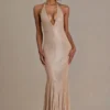 Ameline Premium Embellished Plunge-Neck Open-Back Gown i beige guld Ameline Premium Embellished Plunge-Neck Open-Back Gown i beige guld