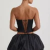 Amora Embellished Heart Cut-Out Strapless Corset Top i svart Amora Embellished Heart Cut-Out Strapless Corset Top i svart