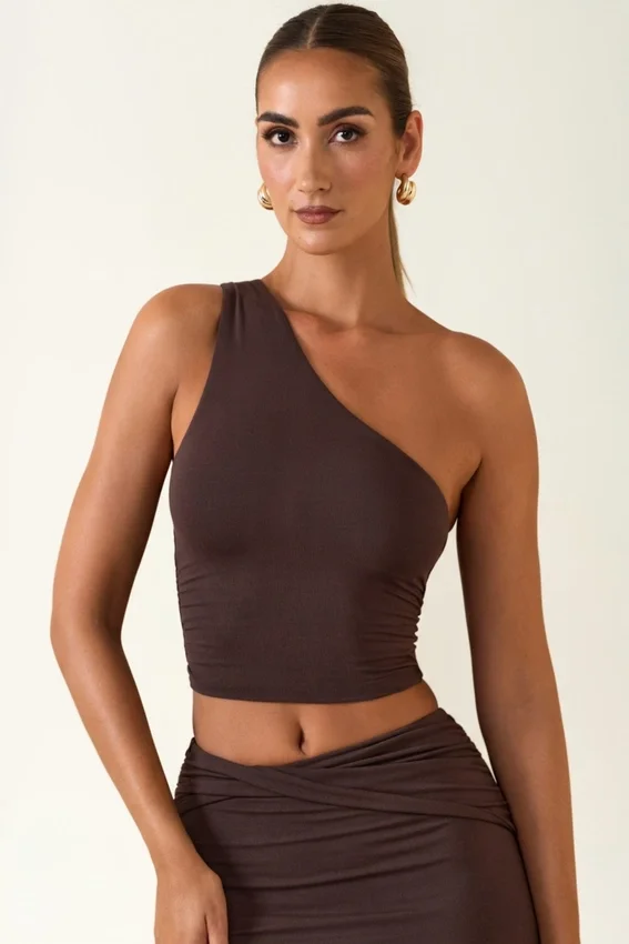 Andi Modal One-Shoulder Top i chokladbrunt Andi Modal One-Shoulder Top i chokladbrunt