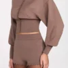 Antonia stickade minishorts med medelhög midja i färgen Mocha Antonia stickade minishorts med medelhög midja i färgen Mocha