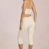 Anessa Capri-jeans med medelhög midja i färgen Ivory Anessa Capri-jeans med medelhög midja i färgen Ivory