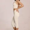 Anessa Capri-jeans med medelhög midja i färgen Ivory Anessa Capri-jeans med medelhög midja i färgen Ivory