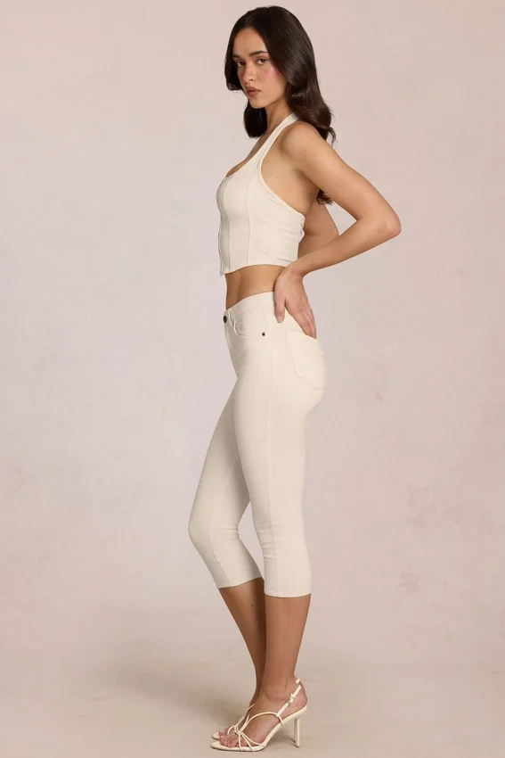 Anessa Capri-jeans med medelhög midja i färgen Ivory Anessa Capri-jeans med medelhög midja i färgen Ivory