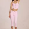 Anessa midjehög caprijeans i blommig rosa Anessa midjehög caprijeans i blommig rosa