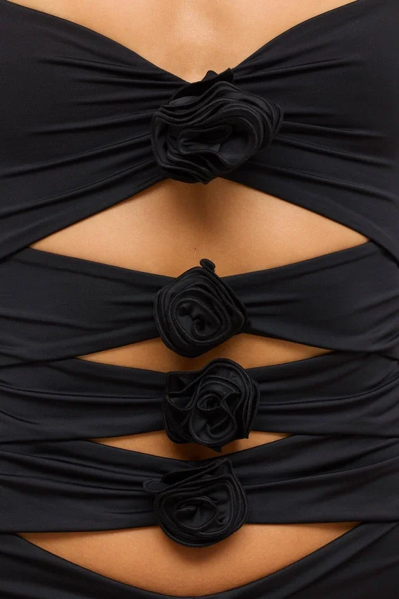 Aniela Slinky Jersey Rose Detail Cut Out Miniklänning i svart Aniela Slinky Jersey Rose Detail Cut Out Miniklänning i svart
