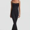 Arlena Jumpsuit med spets och rosettdetaljer i svart Arlena Jumpsuit med spets och rosettdetaljer i svart