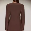 Azelie miniklänning med enkelknäppt blazer i chokladbrunt Azelie miniklänning med enkelknäppt blazer i chokladbrunt