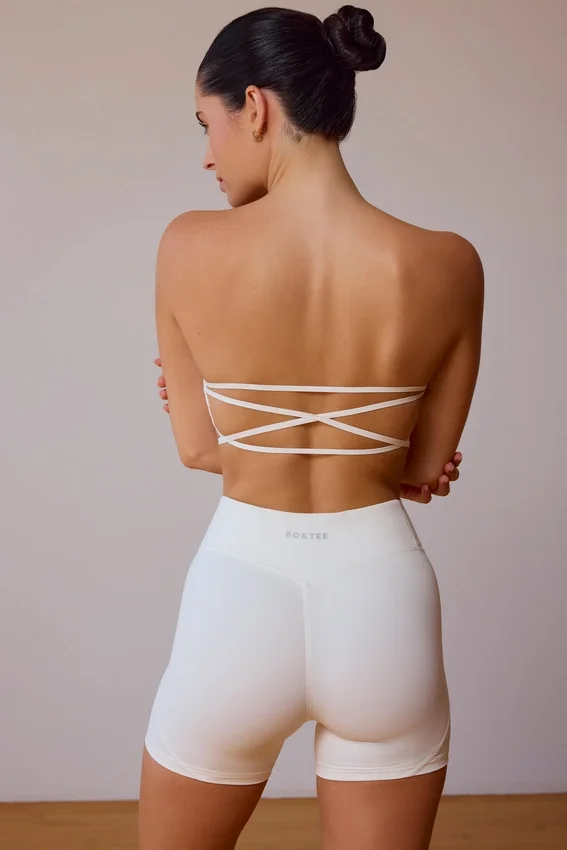 Bandeau-bh med korsad rygg i mjukt vitt Bandeau-bh med korsad rygg i mjukt vitt