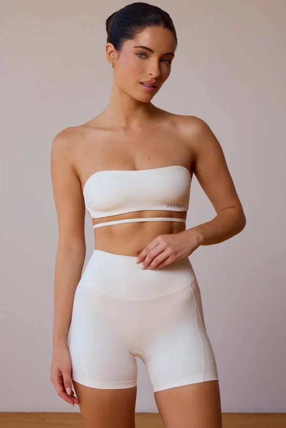 Bandeau-bh med korsad rygg i mjukt vitt Bandeau-bh med korsad rygg i mjukt vitt