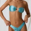 Bandeau-bikinitopp med detaljer i sötvattenspärlor i turkos Bandeau-bikinitopp med detaljer i sötvattenspärlor i turkos