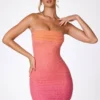 Basel Embellished Strapless Miniklänning i rött och orange ombré Basel Embellished Strapless Miniklänning i rött och orange ombré