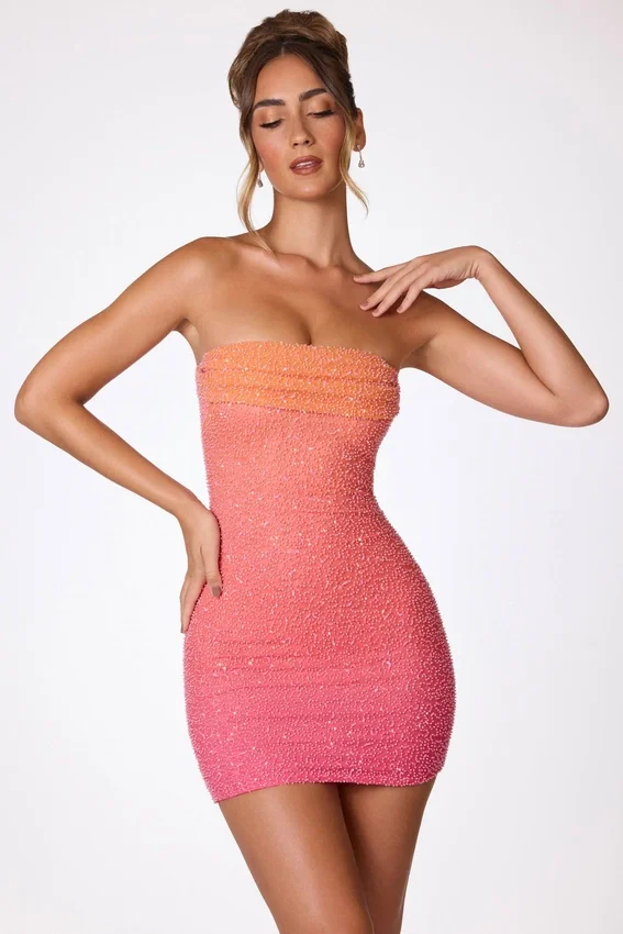 Basel Embellished Strapless Miniklänning i rött och orange ombré Basel Embellished Strapless Miniklänning i rött och orange ombré