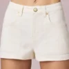 Beata högmidjade A-linje-shorts i Ecru-tvätt Beata högmidjade A-linje-shorts i Ecru-tvätt
