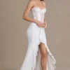 Beatrix Premium-korsettklänning med spetsdekorationer i vitt Beatrix Premium-korsettklänning med spetsdekorationer i vitt