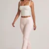 Bebe Modal Foldover Mid-Rise Flared Trousers i randigt mönster Bebe Modal Foldover Mid-Rise Flared Trousers i randigt mönster