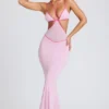 Bella Contrast Binding Cut Out Evening Gown i mjukrosa Bella Contrast Binding Cut Out Evening Gown i mjukrosa