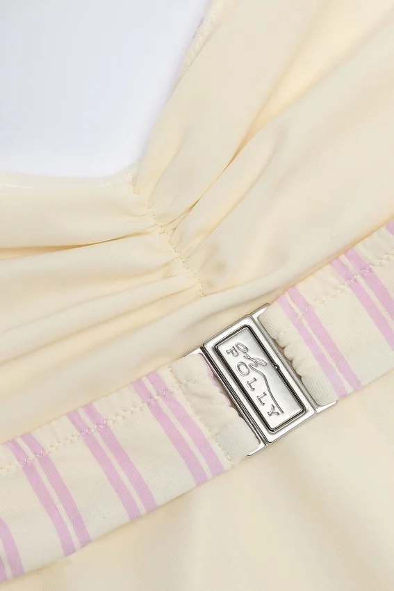 Biarritz baddräkt med utskärningar och halterneck i mauve Biarritz baddräkt med utskärningar och halterneck i mauve