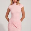 Blair Jersey Turtleneck Ruched Backless Miniklänning i rosa Blair Jersey Turtleneck Ruched Backless Miniklänning i rosa