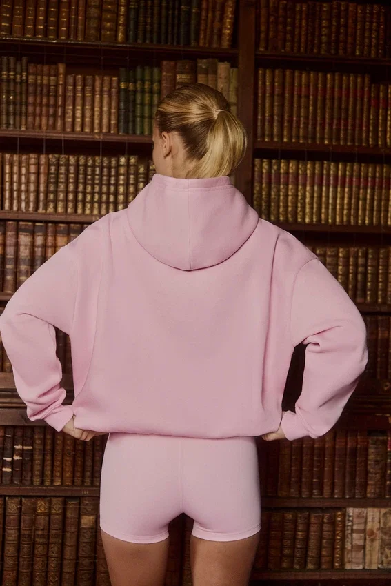 Broderad oversized-hoodie i puderrosa Broderad oversized-hoodie i puderrosa