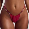 Cabo triangelbikinitopp med pärlbroderi i hallonrosa Cabo triangelbikinitopp med pärlbroderi i hallonrosa