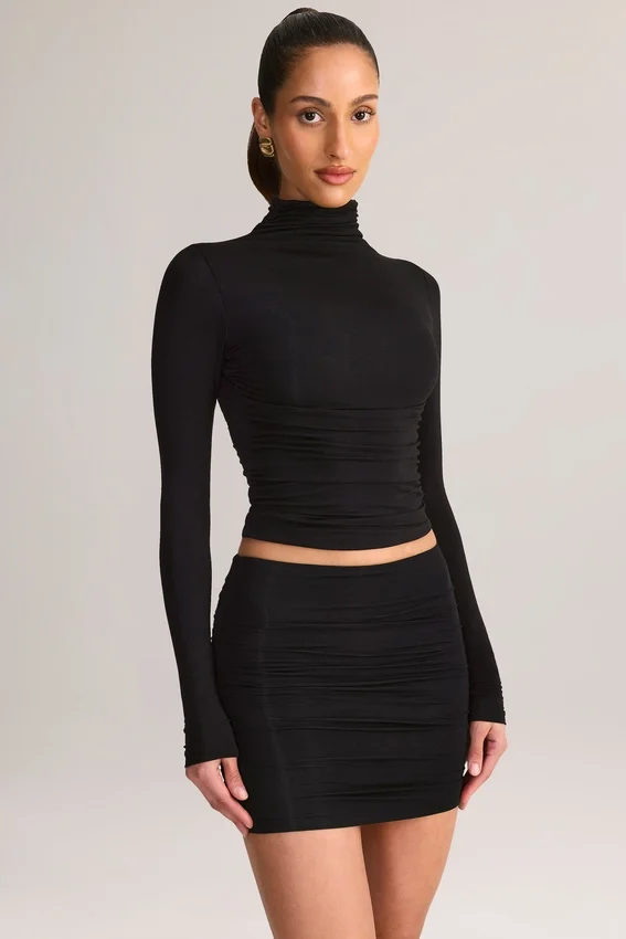 Cali Modal Ruched Mid-Rise Mini Kjol i svart Cali Modal Ruched Mid-Rise Mini Kjol i svart
