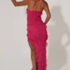 Calico Cross Strap Ruffle Floor Length Klänning i fuchsia Calico Cross Strap Ruffle Floor Length Klänning i fuchsia
