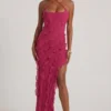 Calico Cross Strap Ruffle Floor Length Klänning i fuchsia Calico Cross Strap Ruffle Floor Length Klänning i fuchsia