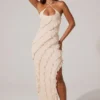 Calico Cross Strap Ruffle Floor Length Klänning i ivory Calico Cross Strap Ruffle Floor Length Klänning i ivory