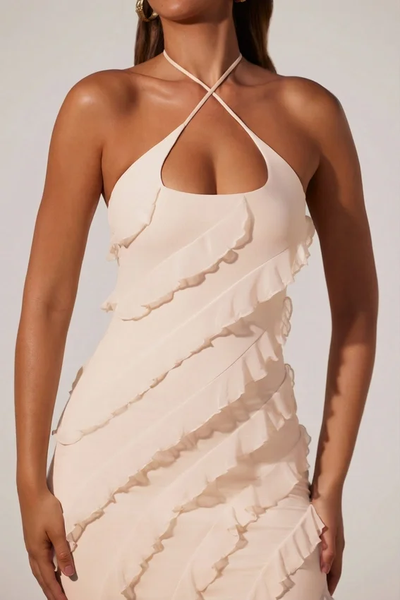 Calico Cross Strap Ruffle Floor Length Klänning i ivory Calico Cross Strap Ruffle Floor Length Klänning i ivory