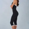 Calla Modal Lace-Trim Capri Jumpsuit i svart Calla Modal Lace-Trim Capri Jumpsuit i svart