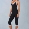 Calla Modal Lace-Trim Capri Jumpsuit i svart Calla Modal Lace-Trim Capri Jumpsuit i svart