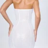 Cassidy miniklänning med bandeau och dekorationer i vitt Cassidy miniklänning med bandeau och dekorationer i vitt