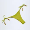 Cebu Charm-Detail stringbikinibyxor i olivgrönt Cebu Charm-Detail stringbikinibyxor i olivgrönt