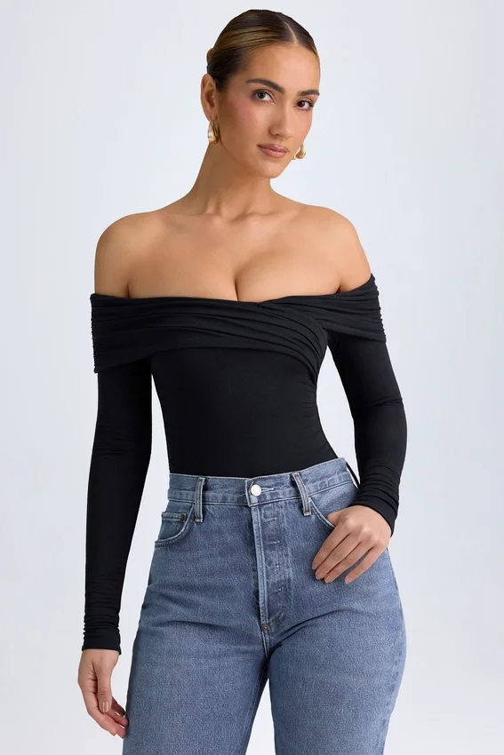 Ceyln Modal Off-Shoulder Ruched Bodys i svart Ceyln Modal Off-Shoulder Ruched Bodys i svart