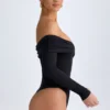 Ceyln Modal Off-Shoulder Ruched Bodys i svart Ceyln Modal Off-Shoulder Ruched Bodys i svart