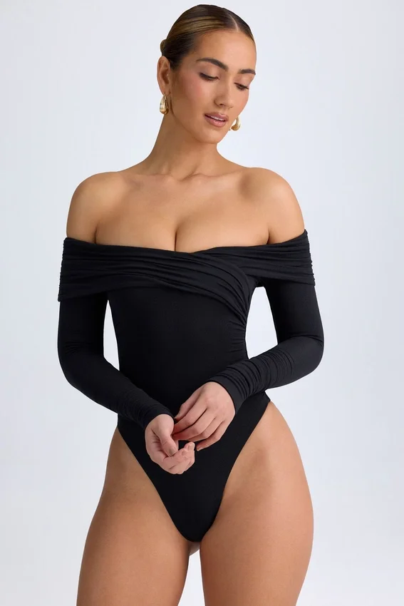 Ceyln Modal Off-Shoulder Ruched Bodys i svart Ceyln Modal Off-Shoulder Ruched Bodys i svart