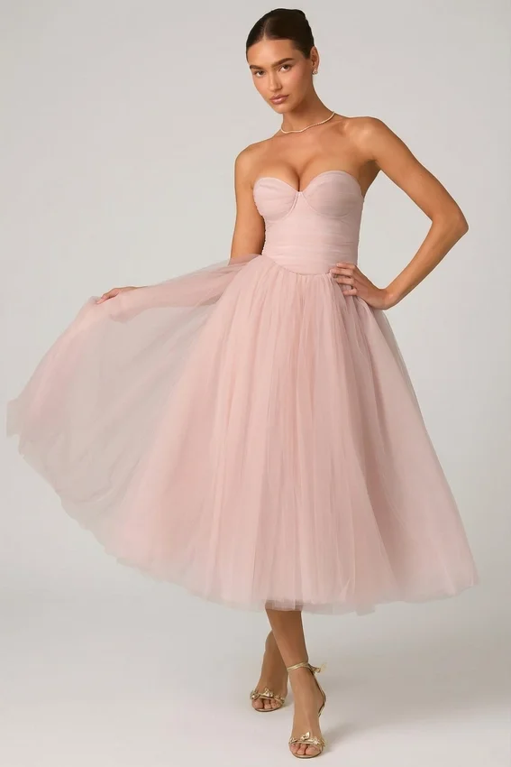 Cindy Tulle Corset Midaxi-klänning i Dusty Rose Cindy Tulle Corset Midaxi-klänning i Dusty Rose