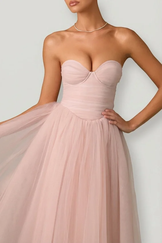 Cindy Tulle Corset Midaxi-klänning i Dusty Rose Cindy Tulle Corset Midaxi-klänning i Dusty Rose