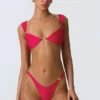 Volute Embellished Cheeky Bikinibyxor i hallonrosa Volute Embellished Cheeky Bikinibyxor i hallonrosa