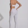 Coralena Embellished Cut-Out Jumpsuit i vitt Coralena Embellished Cut-Out Jumpsuit i vitt