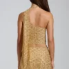 Cosette-top med asymmetrisk scarf-detalj i guld Cosette-top med asymmetrisk scarf-detalj i guld